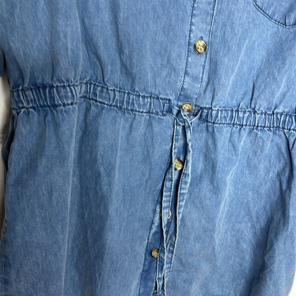 Chambray Peplum Top - Picture 5 of 10